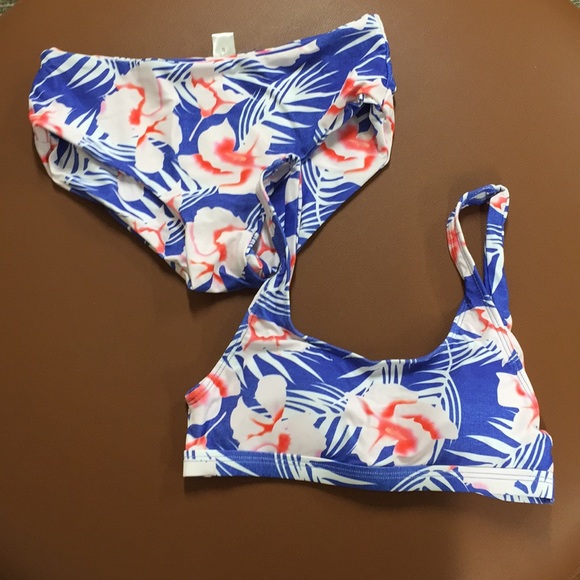 Sexy and Chic Blue/Pink Floral Bikini - Picture 8 of 8